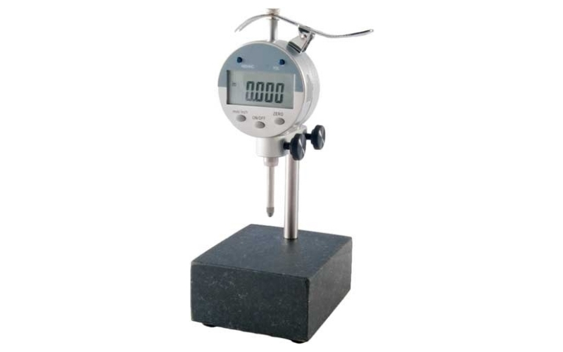 Sinclair International Bullet sorting stand with digital indicator